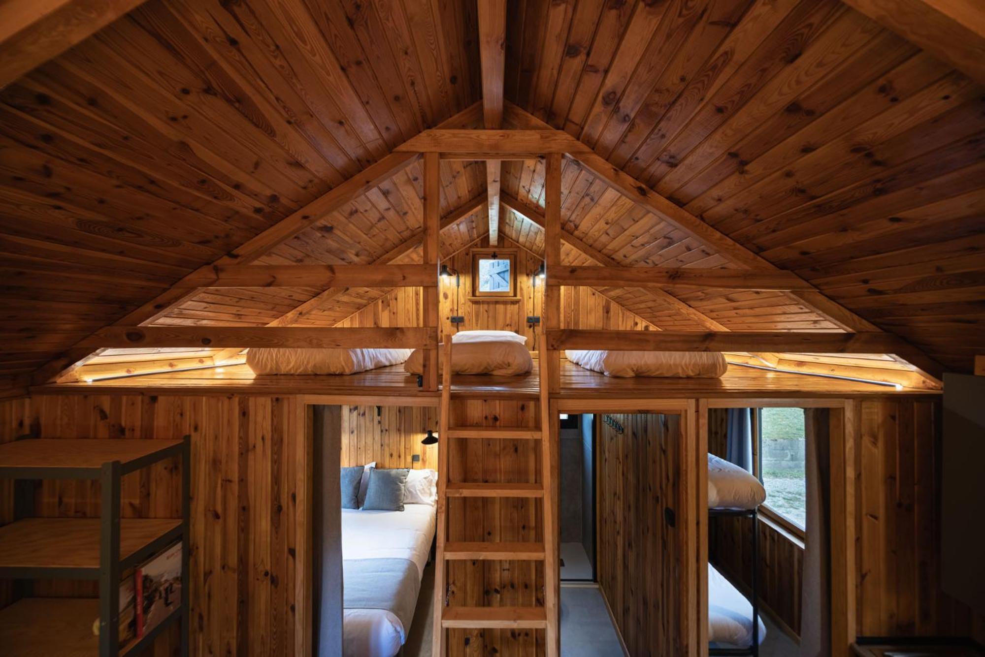 Hotel Basecamps Cerdanya Caixans Pokoj fotografie