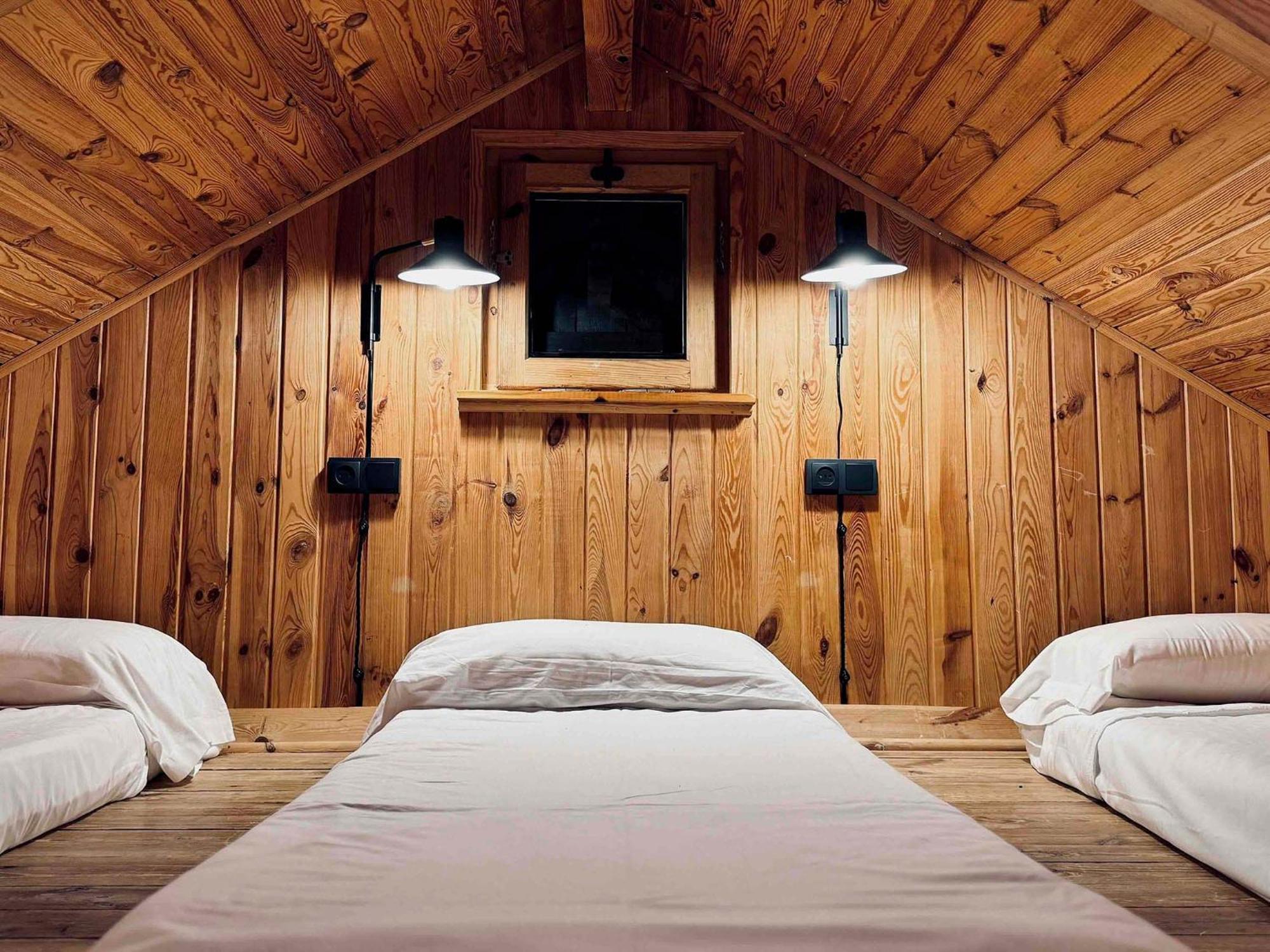 Hotel Basecamps Cerdanya Caixans Pokoj fotografie